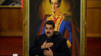 Au Venezuela, le président Maduro sur plusieurs fronts économiques