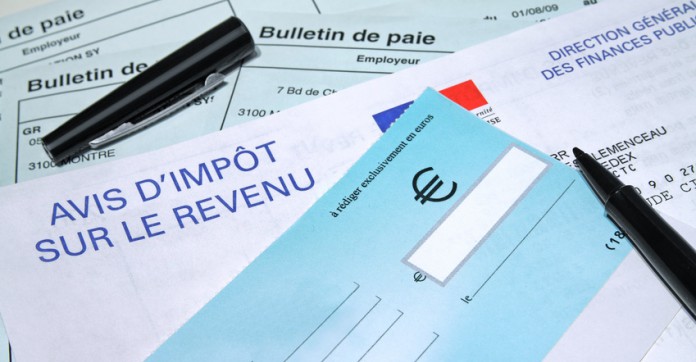 François Hollande réaffirme son intention de baisser les impôts en 2017