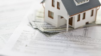 Taxe d'habitation: une suppression complète n'est "vraiment pas un sujet prioritaire" (Castaner)