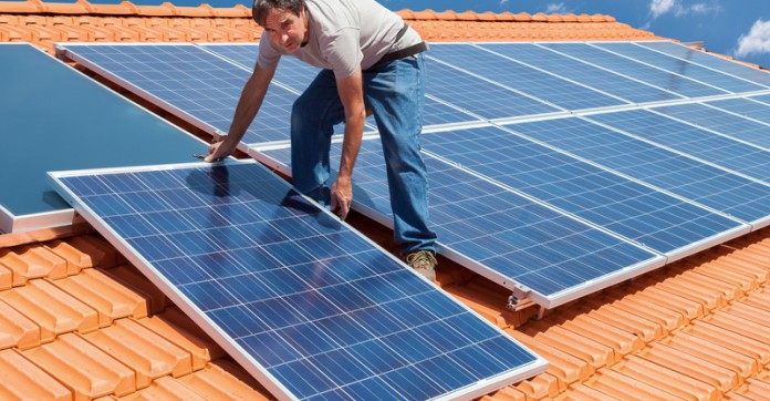 En 2050, les panneaux solaires sur les toits pourraient fournir un tiers de l'électricité des villes