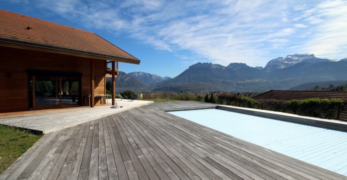 EN IMAGES. A vendre : maison d'architecte avec vue panoramique près d'Annecy
