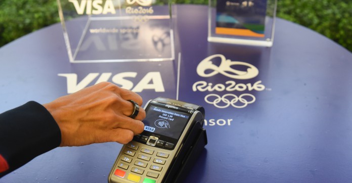 A Rio, des athlètes vont tester la bague de paiement sans contact Visa