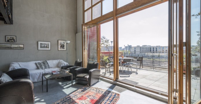 EN IMAGES. A vendre : loft en duplex avec terrasse au dernier étage