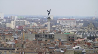 Immobilier ancien: pas de "bulle" mais des prix en forte hausse à Bordeaux (notaires)