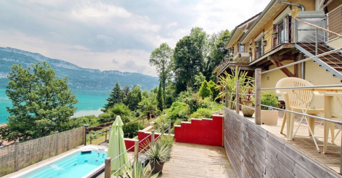 EN IMAGES. A vendre : maison sur le lac du Bourget