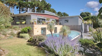 EN IMAGES. A vendre : maison d'architecte ultra-contemporaine à Guérande