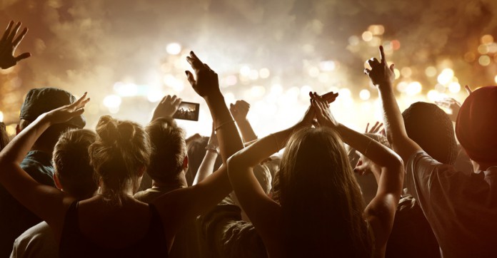 Paiement : les festivals se laissent séduire par le "cashless"