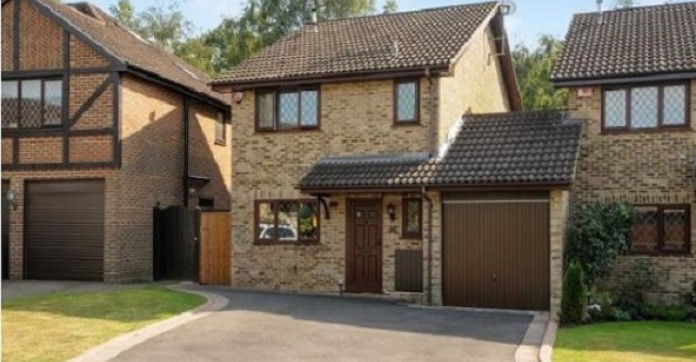 EN IMAGES. La célèbre maison d'enfance d'Harry Potter est mise en vente