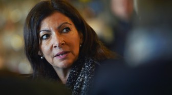 Anne Hidalgo annonce des places de parkings-relais à 75 euros