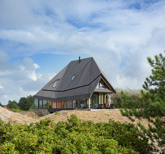 EN IMAGES. Etonnante maison de vacances avec vue panoramique, sous les dunes Hollandaises