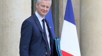 Les mouvements sociaux commencent à avoir un impact sur l'économie (Le Maire)