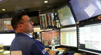 Wall Street ouvre près de l'équilibre