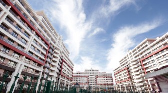 France/logements neufs: les mises en chantier en baisse de 6% de février à avril