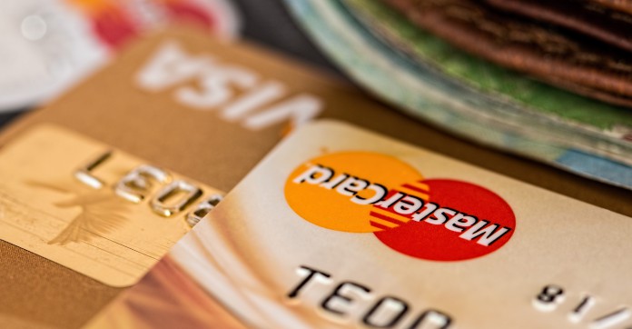 Paiement en ligne : la e-carte bleue est-elle utile ?