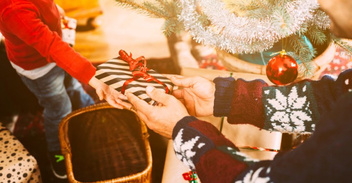 A Noël, les Français font flamber la carte bancaire