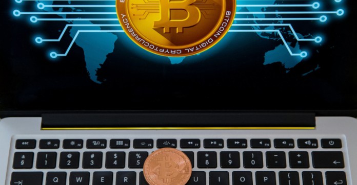 Le bitcoin décroche, le gendarme boursier américain hésite