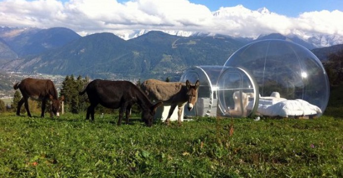 EN IMAGES. Et si vous passiez une nuit à la montagne... dans une bulle ?