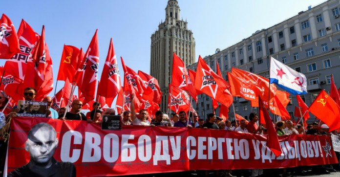 Des milliers de russes défilent contre la réforme des retraites