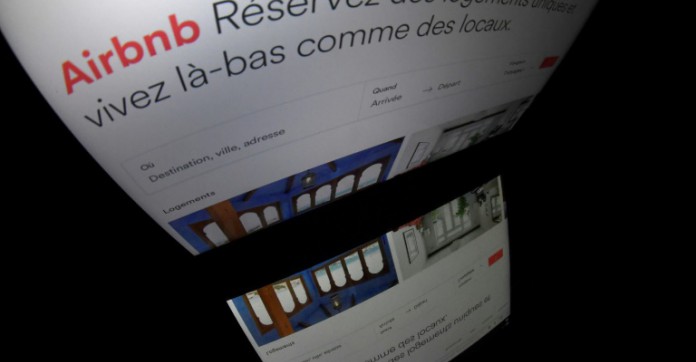 Paris: un élu veut chasser Airbnb du centre touristique