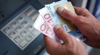 Frais bancaires: les superviseurs français vont renforcer le contrôle des banques