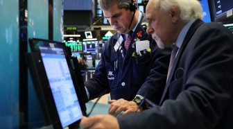 Wall Street, au lendemain d'un net rebond, se replie