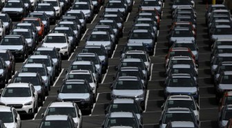 Prime à la conversion: les constructeurs automobiles appelés à contribuer (Le Maire)