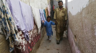 Au Pakistan, de très éphémères milliardaires (en roupies)