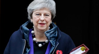 Theresa May réunit son cabinet divisé sur le Brexit