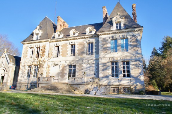 EN IMAGES. A vendre : Château du XIXe siècle avec chapelle réaménagée