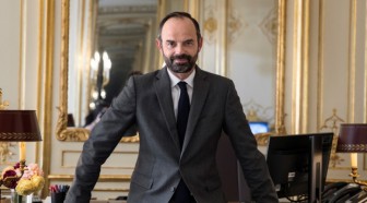 Philippe prêt à recevoir les "gilets jaunes", pas de coup de pouce au Smic