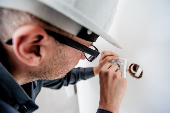 Une anomalie électrique diagnostiquée dans 9 logements sur 10