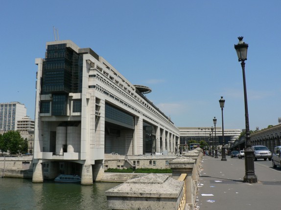 Crédit immobilier : Bercy veut limiter les indemnités des emprunteurs