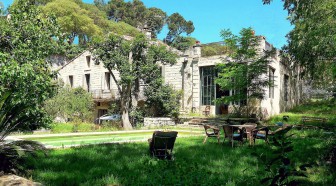 EN IMAGES. A vendre: Ancienne résidence de villégiature d'artiste du 19e siècle