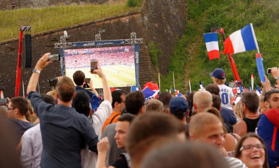 Tous derrière les Bleues avec l'offre spéciale de Banque Casino !