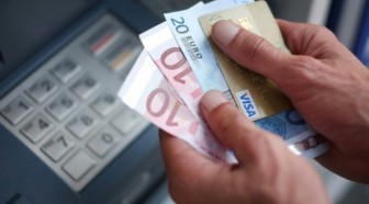 Banque : en dix ans, les frais de tenue de compte ont explosé