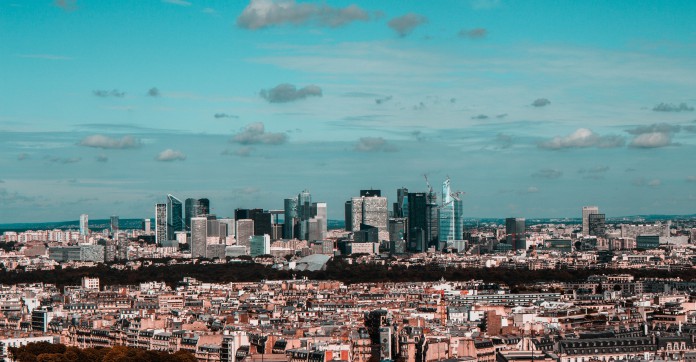 Immobilier : faut-il vraiment acheter dans les grandes villes ?