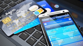 Banque en ligne : les Français connaissent-ils vraiment leurs applications bancaires ?