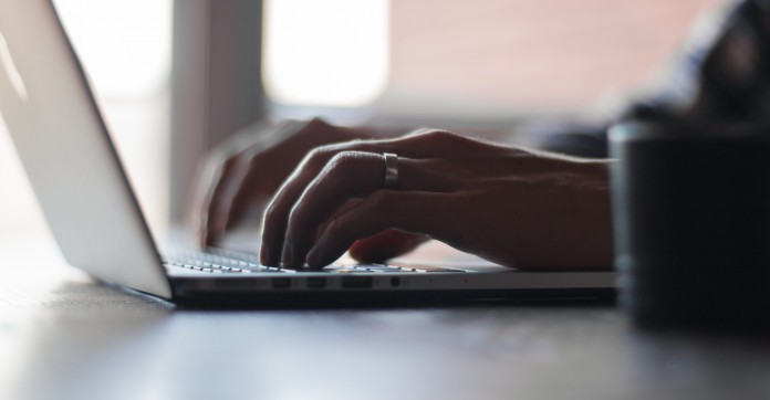 Coronavirus : le bon moment pour souscrire à une banque en ligne ?