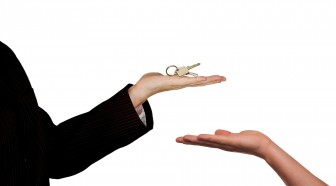 Immobilier : impossible de visiter un logement pendant le confinement ?