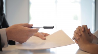 La LOA face à une nouvelle directive européenne exigeant plus de transparence