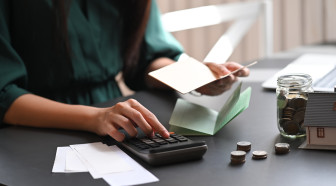 Les nouvelles règles pour prévenir le surendettement entreront en vigueur en 2026