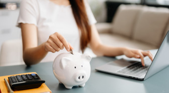 Investir dans l'or et le Bitcoin : sécurité et diversification