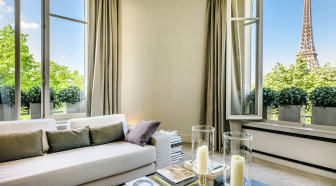 Paris : flambée des mises en vente de luxe, achats en attente