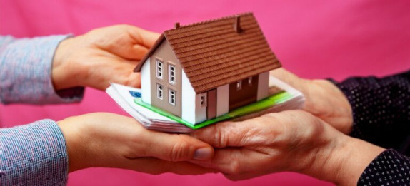 Relèvement de l'âge pour les dons familiaux : quelles évolutions ?