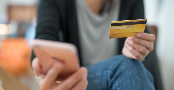 Paiements du quotidien : comment les usages ont basculé en 2024