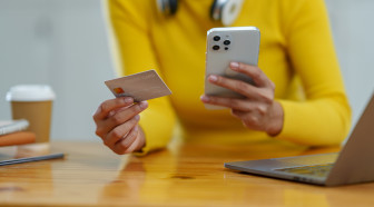 Perturbations bancaires avant les fêtes : comment gérer vos comptes