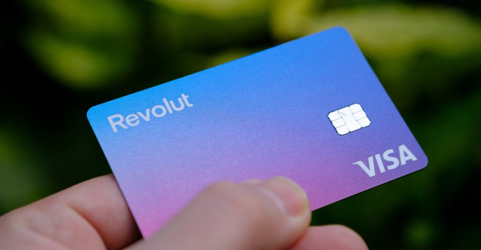Retrait de Revolut du Pacifique : les dessous d'un blocage réglementaire majeur