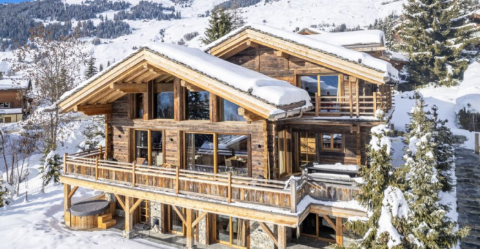 Marché immobilier à la montagne : records de prix et nouvelles priorités des acheteurs en 2025