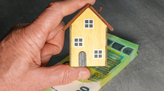 Résilience immobilière : les mécanismes qui soutiennent les prix face au choc monétaire