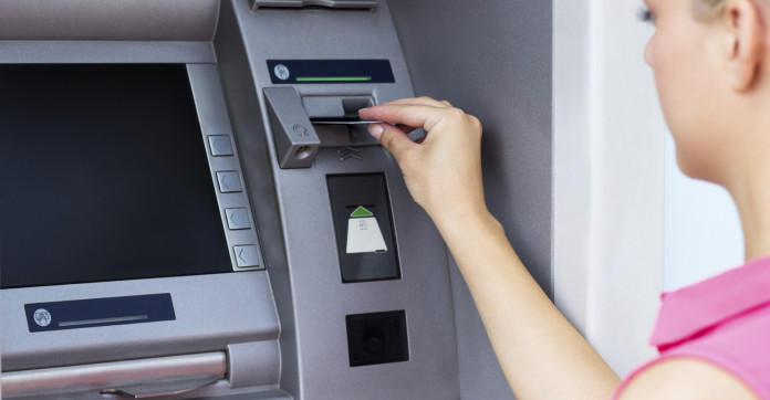 Évolution des coûts bancaires : une facture de plus en plus salée pour les usagers